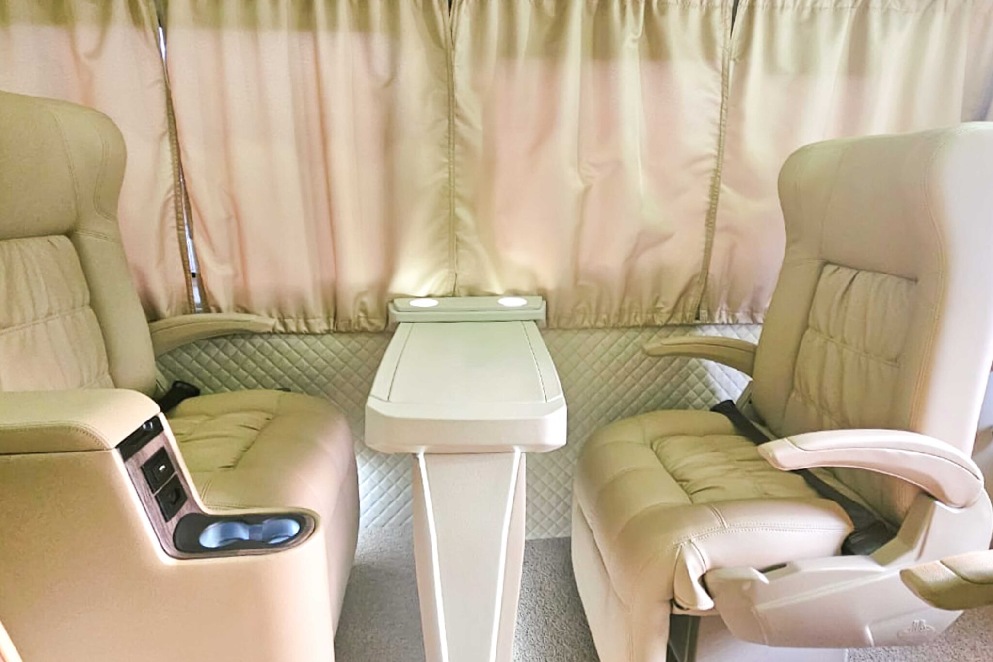 mercedes-sprinter-luxo-interior