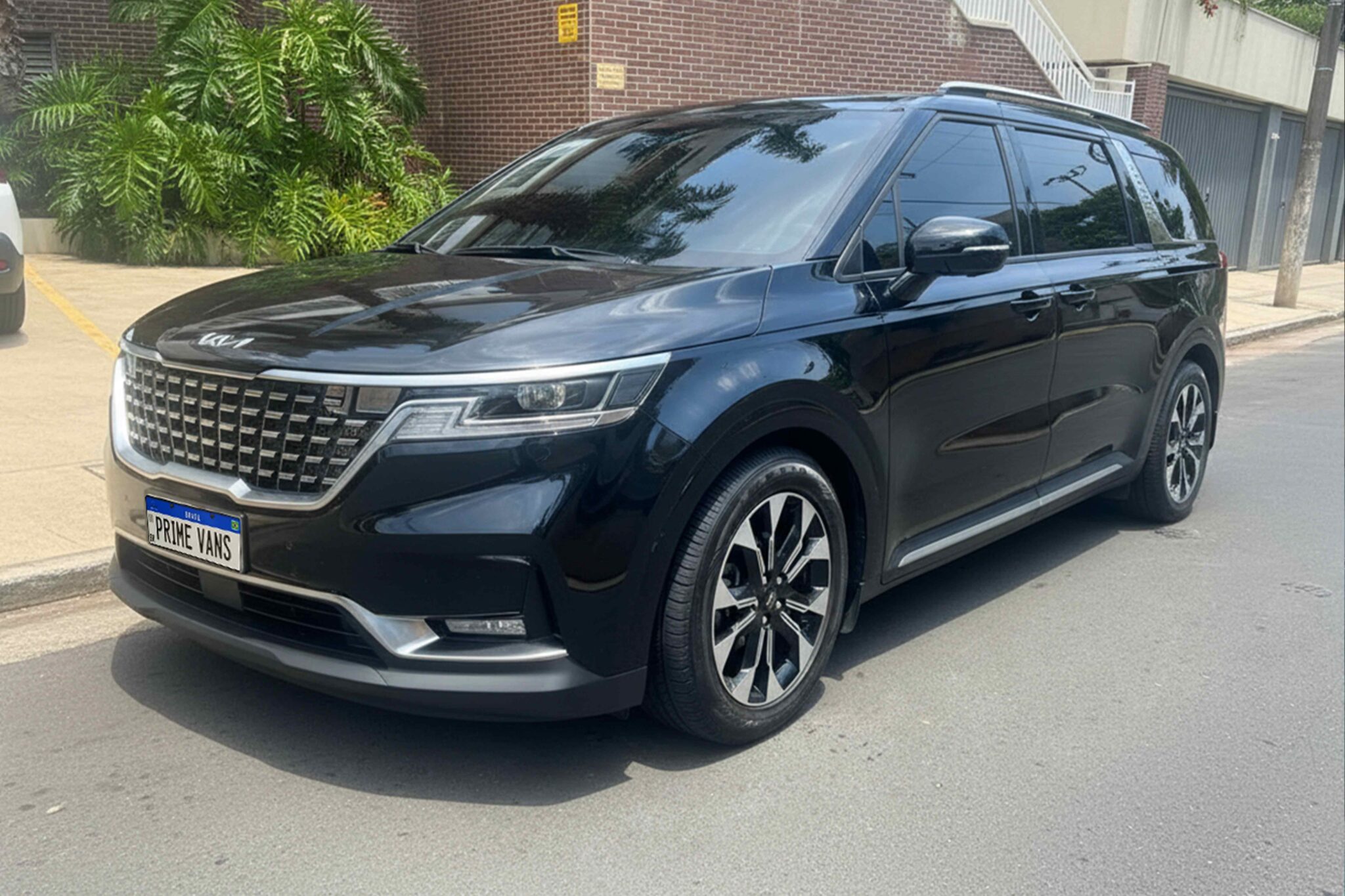 Kia-Carnival_1